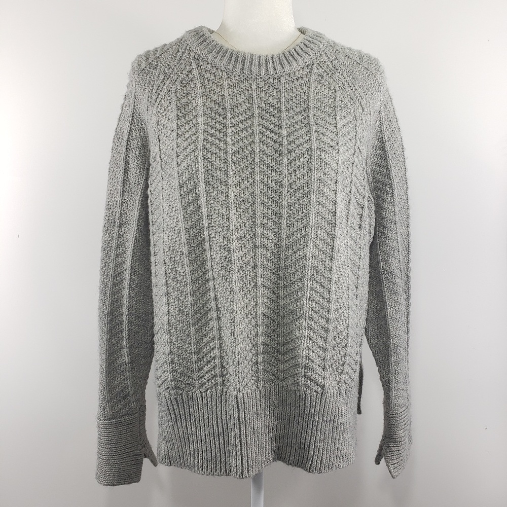 H&M Gray Wool Blend Crew Neck Sweater, Size M‎